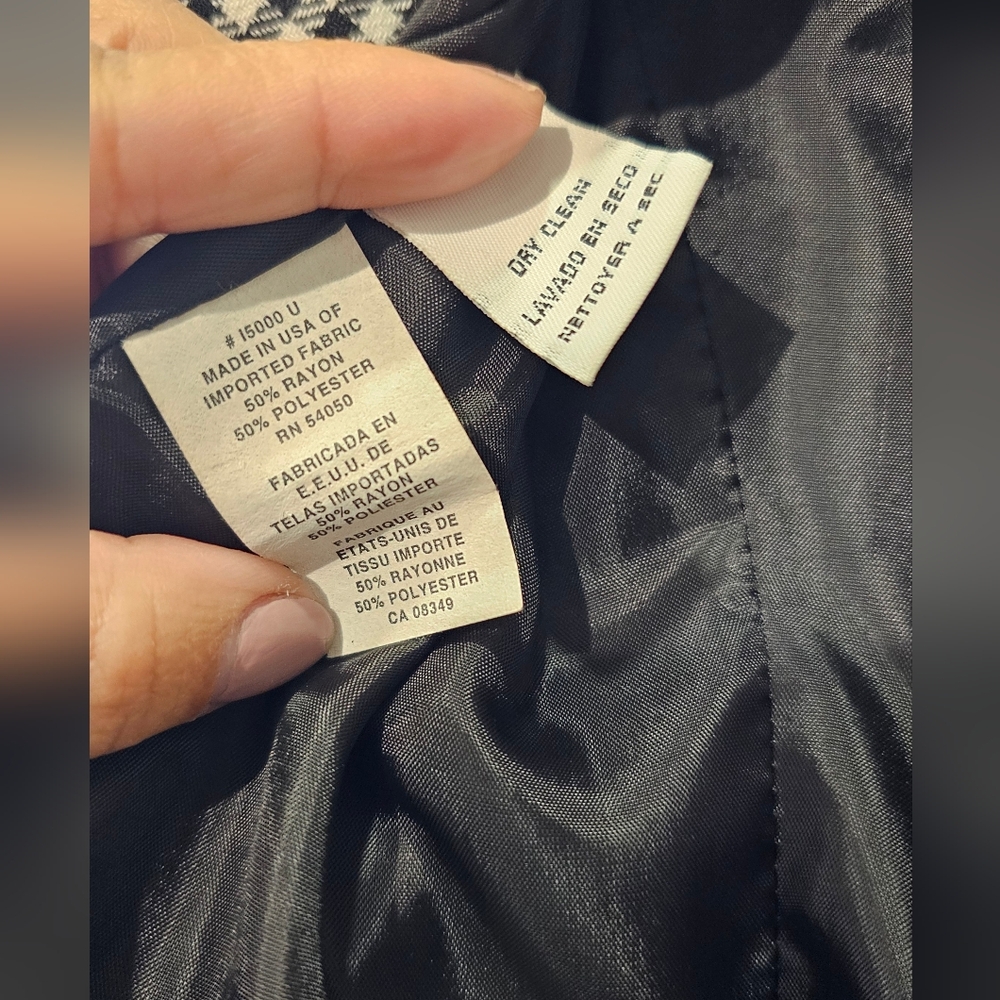 Christian Dior Plaid Print Blazer. - Picture 6 of 10